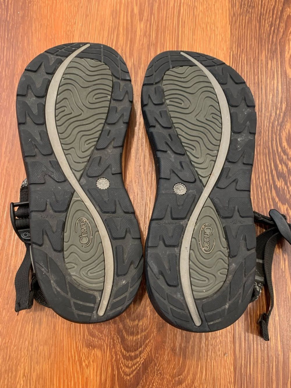 Chaco Z/Volv X2 Women’s 10W Strappy Sandals Black Gray Adjustable Outdoor Hiking - Picture 6 of 6
